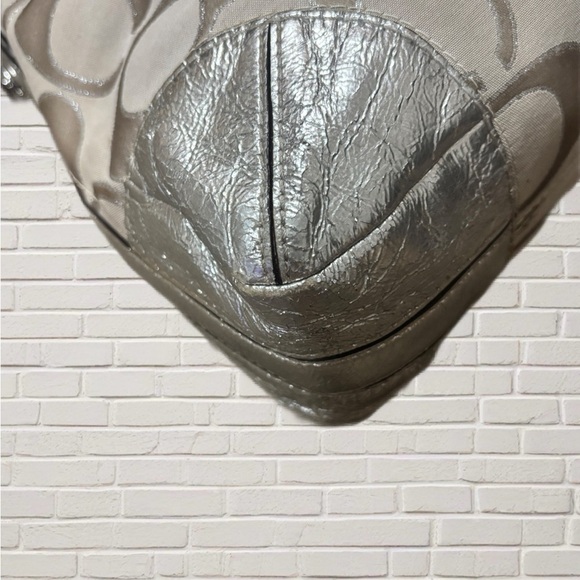 Coach Signature Metallic Silver Hobo Shoulder Bag Purse B1225-15731 Pink Lining - Picture 8 of 14